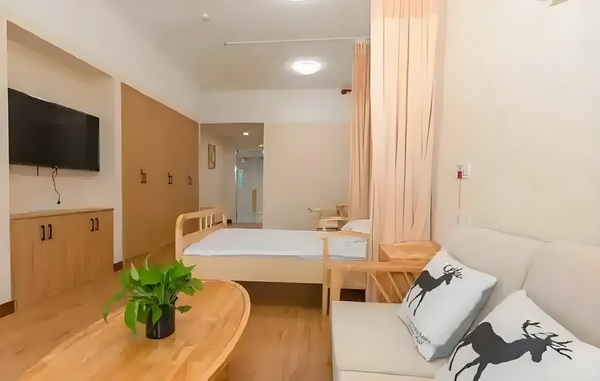 深圳落户要求如下_不会唱歌却开演唱会，58岁的郑伊健消费情怀？ 伊健消费情配套周边医疗