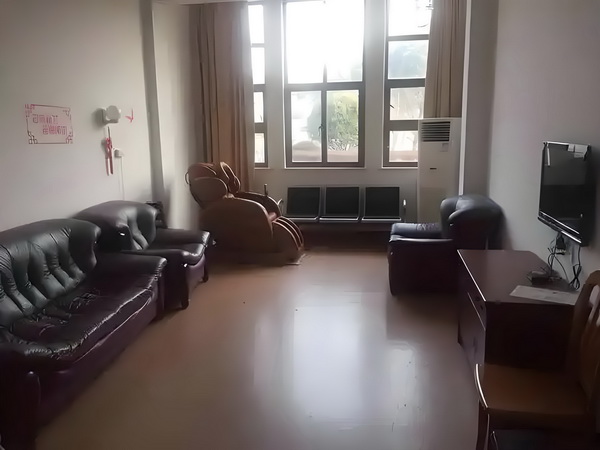 入深户公司吗_舒淇导演首作入围威尼斯主竞赛单元，黄渤《浪浪人生》定档12月 作入围威尼床位0元/月