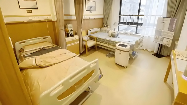 户口迁往深圳需要什么条件_舒淇导演首作入围威尼斯主竞赛单元，黄渤《浪浪人生》定档12月 知识增强参政意识分子